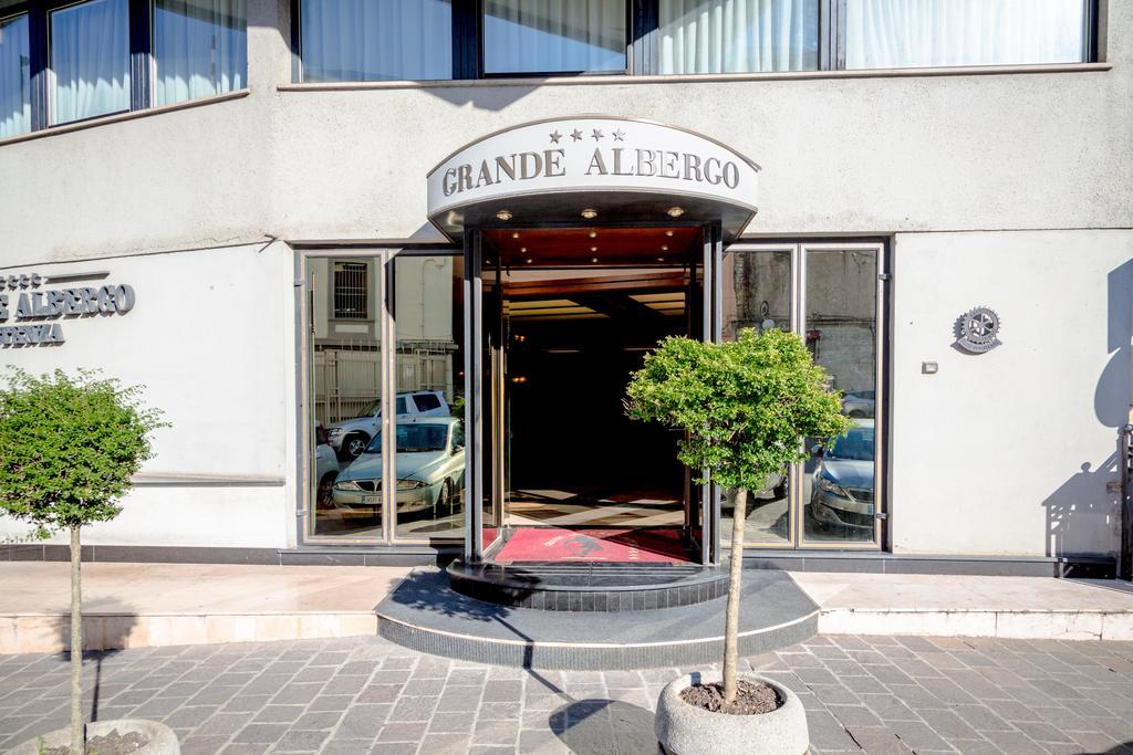 Grande Albergo Potenza Esterno foto